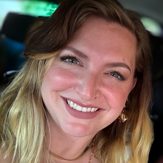 Lauren Cruz headshot